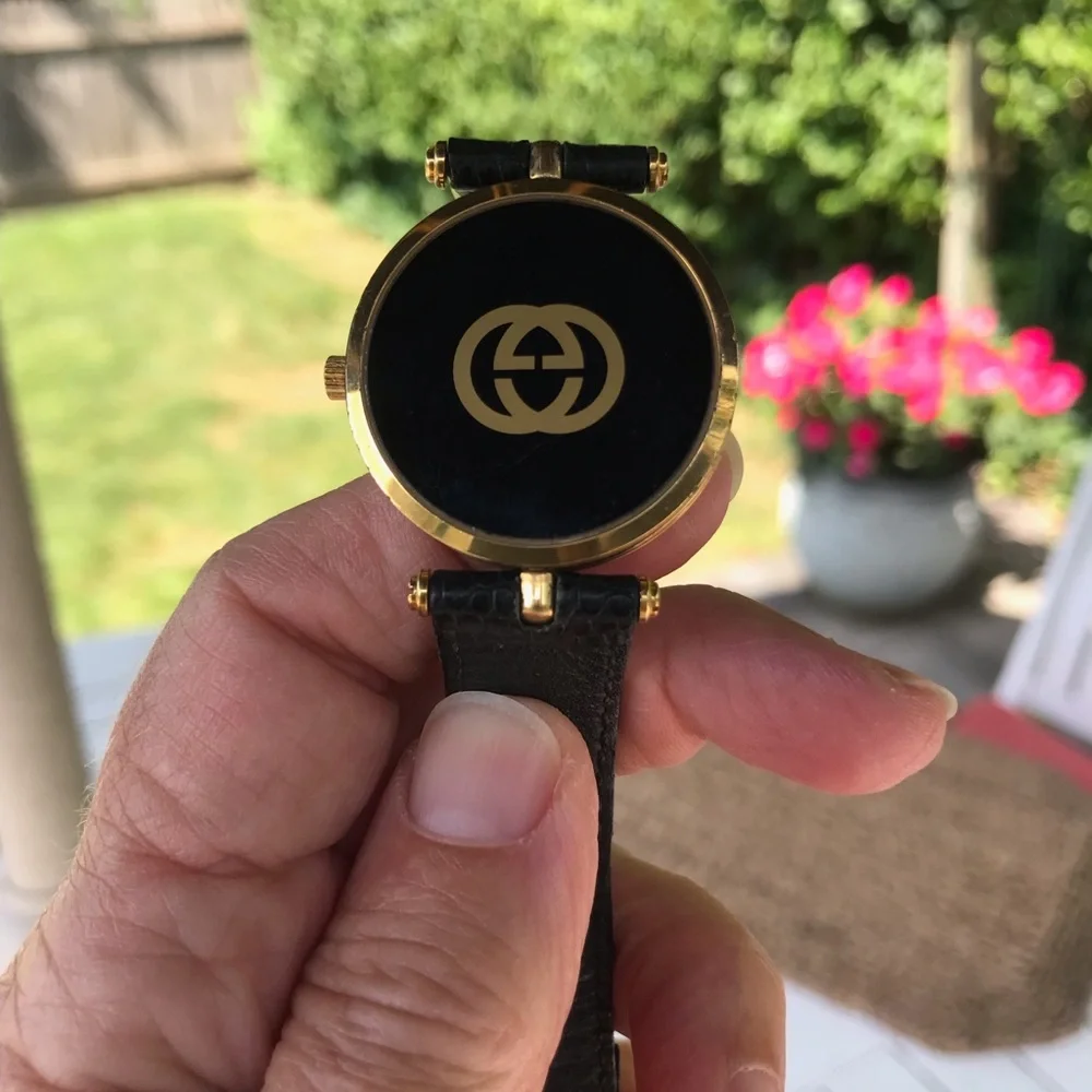 Authentic Vintage Gucci Black Enamel Watch - Picture 5 of 7
